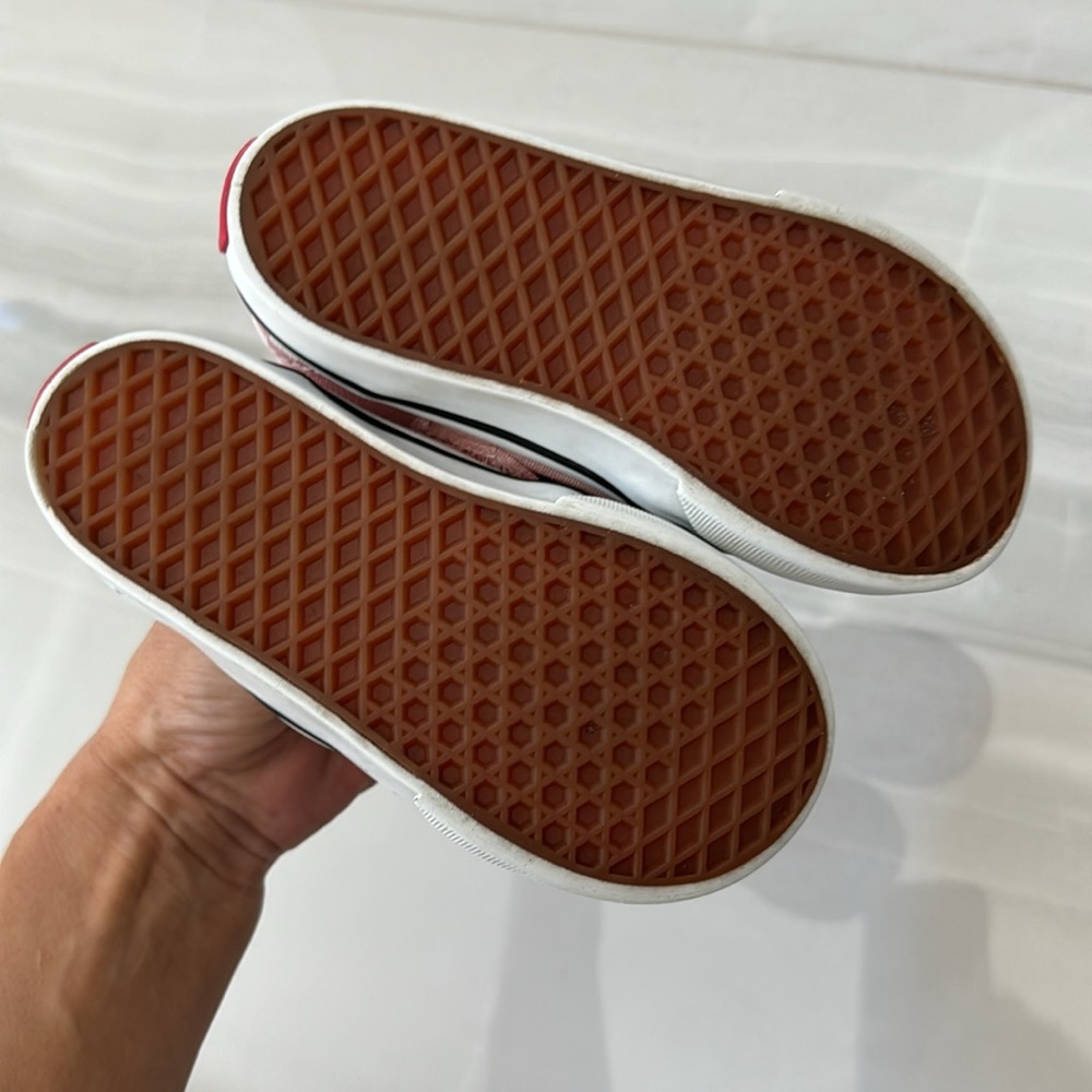 Vans - Picture 3 of 3